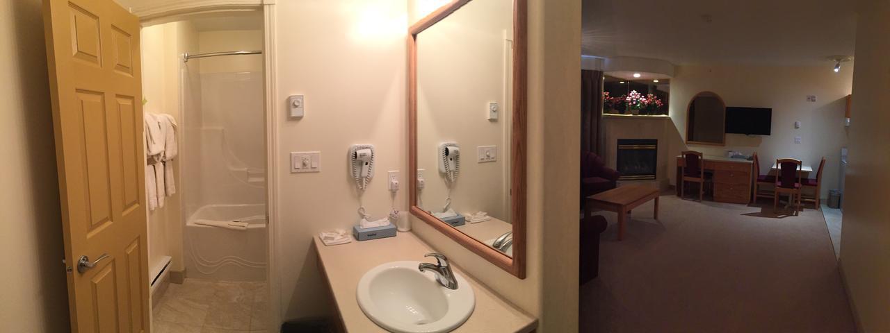 New Imperial Suites Whitecourt Buitenkant foto
