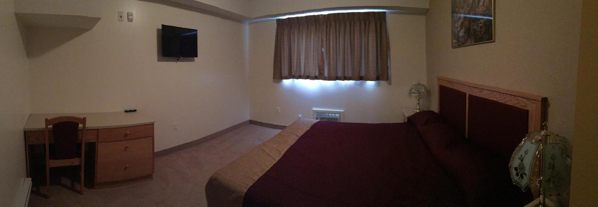 New Imperial Suites Whitecourt Buitenkant foto