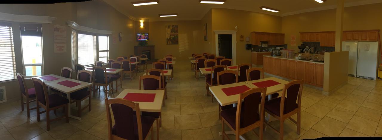 New Imperial Suites Whitecourt Buitenkant foto